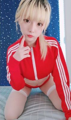 国产精品制服丝袜一区_高清国产国语三级