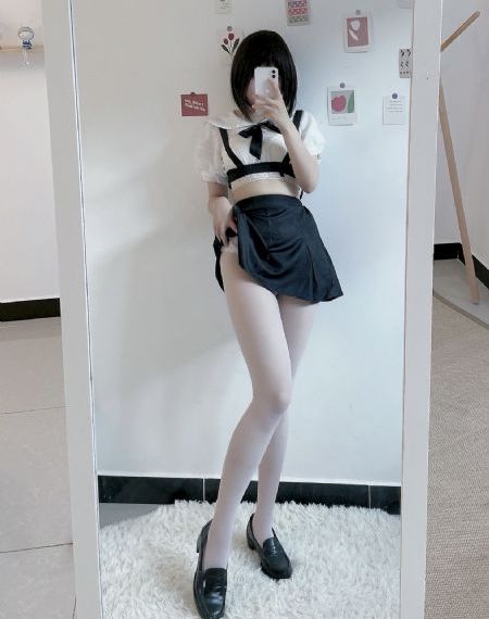 少妇无内裤下蹲露大唇视频_HD完整视频观看