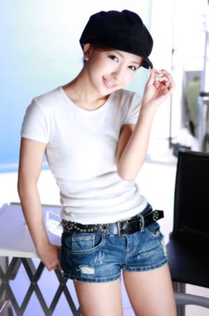 亚州熟女少妇一区二区视频_未删减完整版