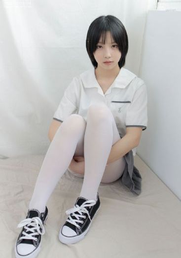 亚洲久本草在线中文字幕_BD英语全集免费播放